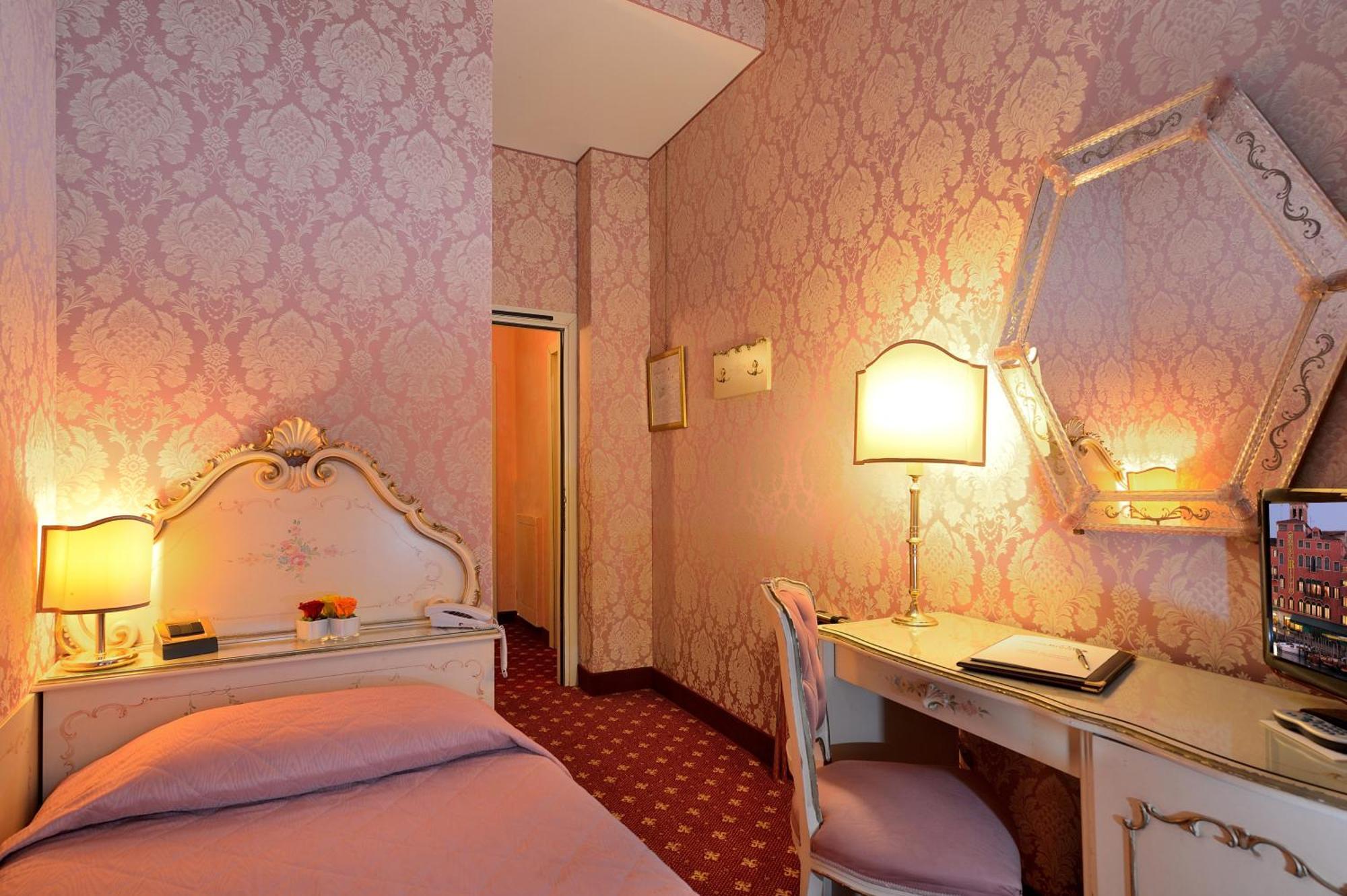 Chambre Simple Classique - Non-Fumeurs